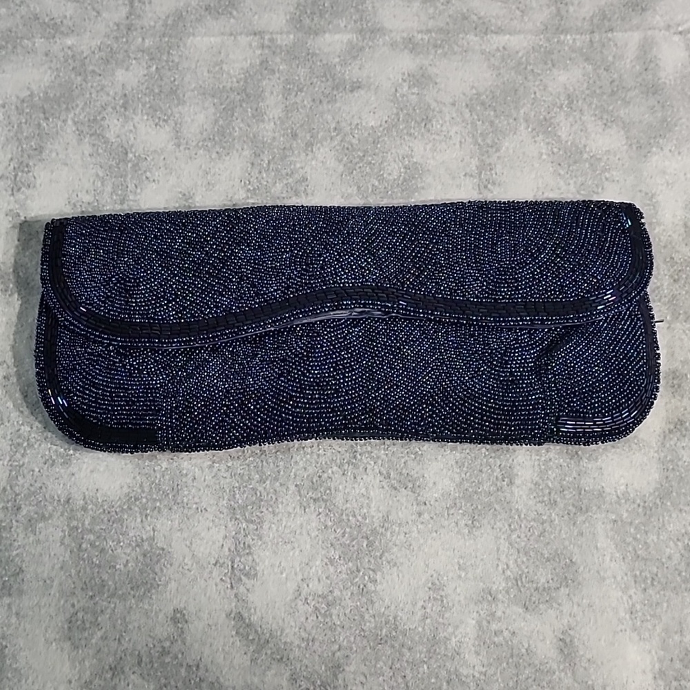 Beaded clutch purse